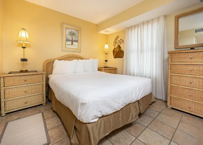 Island Winds East 206 Apartment